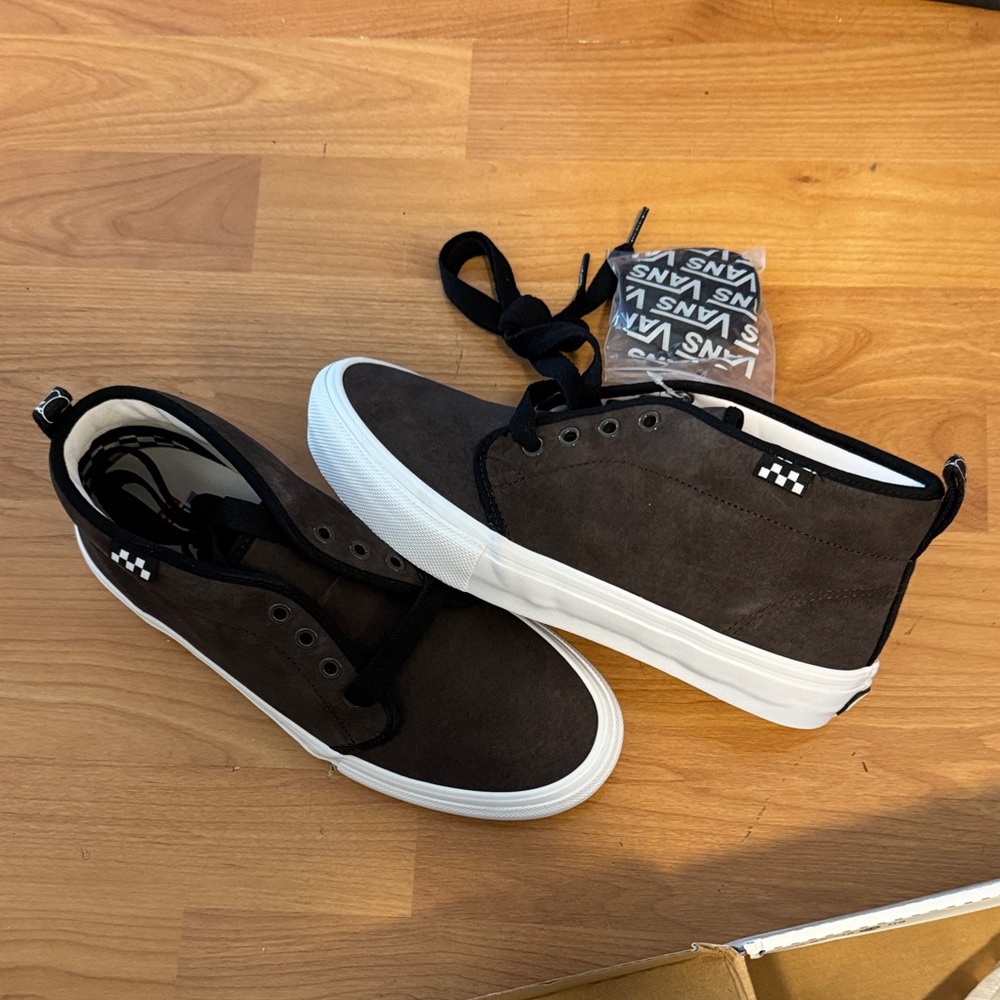 Vans Men's Dark Brown High-Top Sneakers